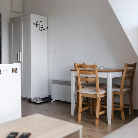 Jezero Apartment *
